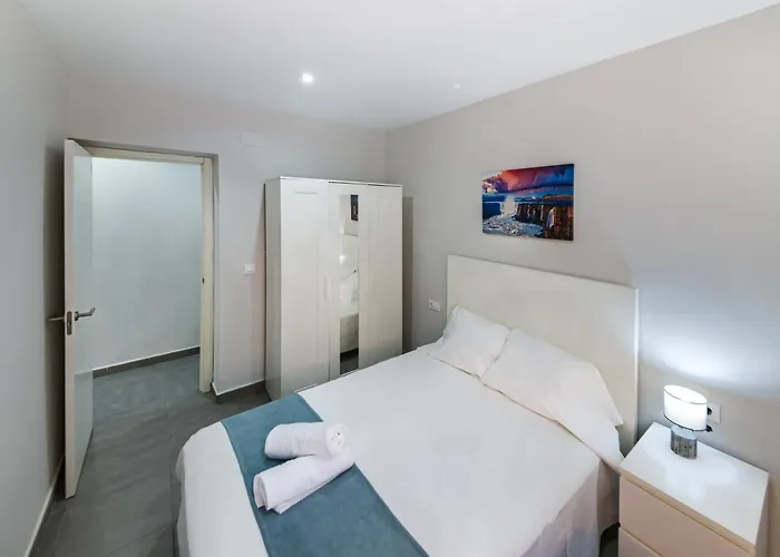 Plaza Fuente - Playa Victoria カディス