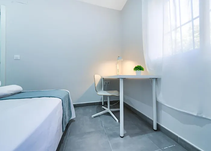 Plaza Fuente - Playa Victoria カディス